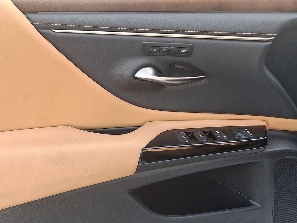 used 2023 Lexus ES 350 car, priced at $35,896