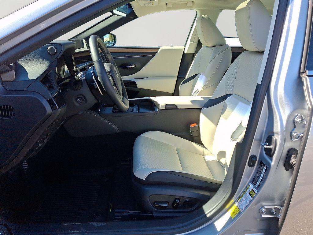used 2024 Lexus ES 350 car, priced at $36,778