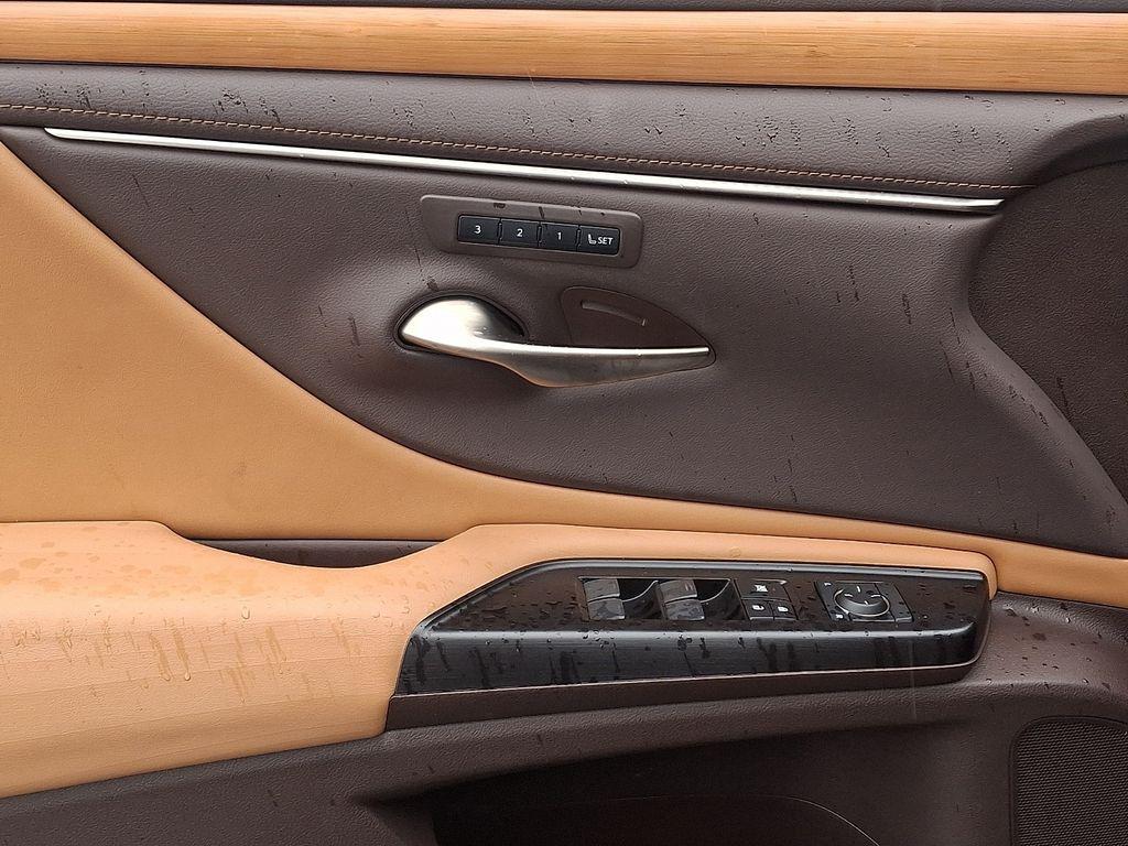 used 2019 Lexus ES 350 car, priced at $29,924