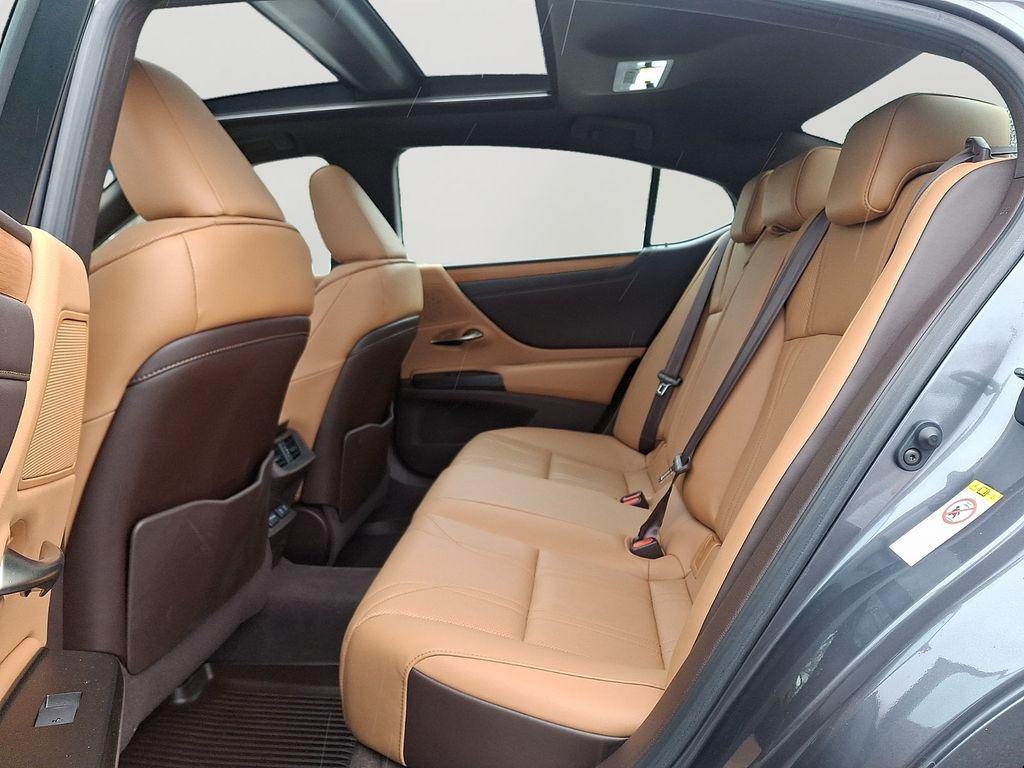 used 2019 Lexus ES 350 car, priced at $29,924