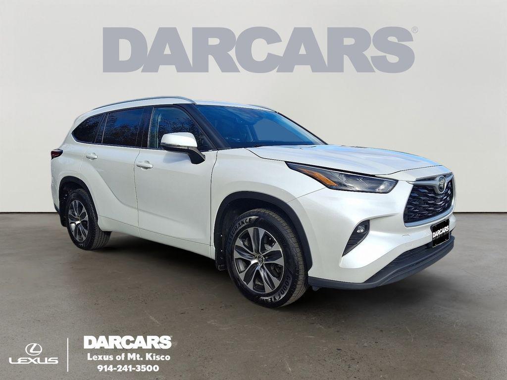 used 2022 Toyota Highlander car, priced at $30,851