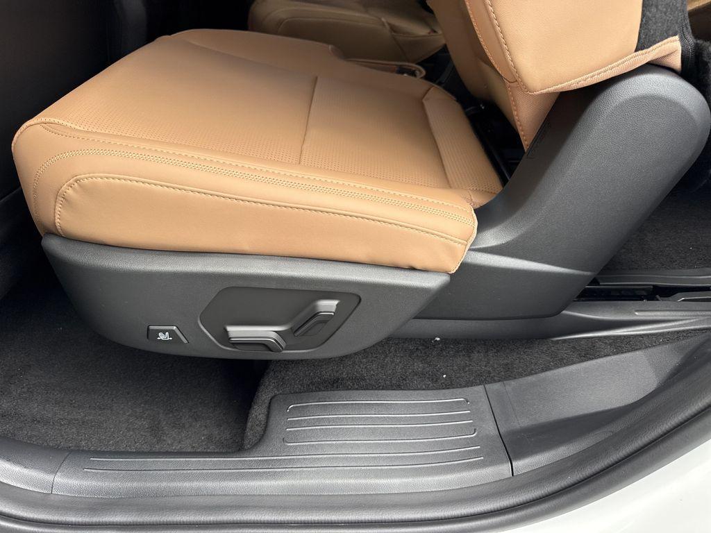 new 2027 Hyundai SANTA FE HEV car, priced at $51,995