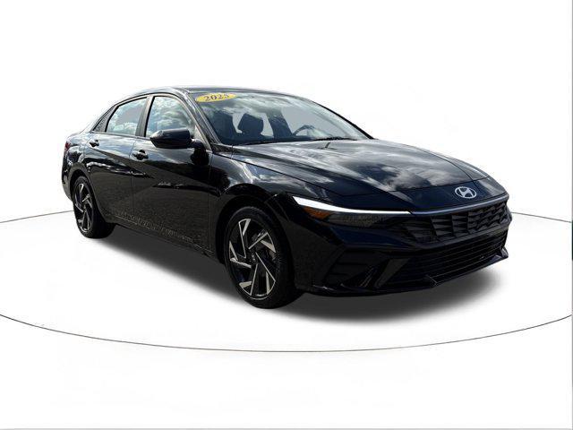 used 2025 Hyundai Elantra car