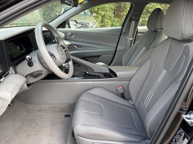 used 2025 Hyundai Elantra car
