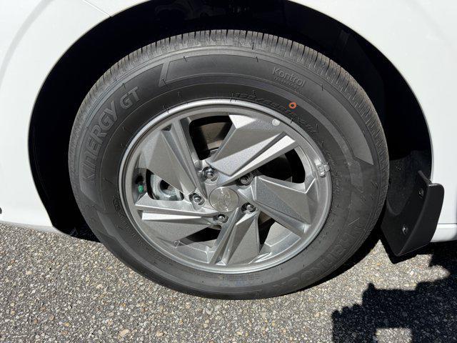 new 2025 Hyundai Elantra car, priced at $20,653