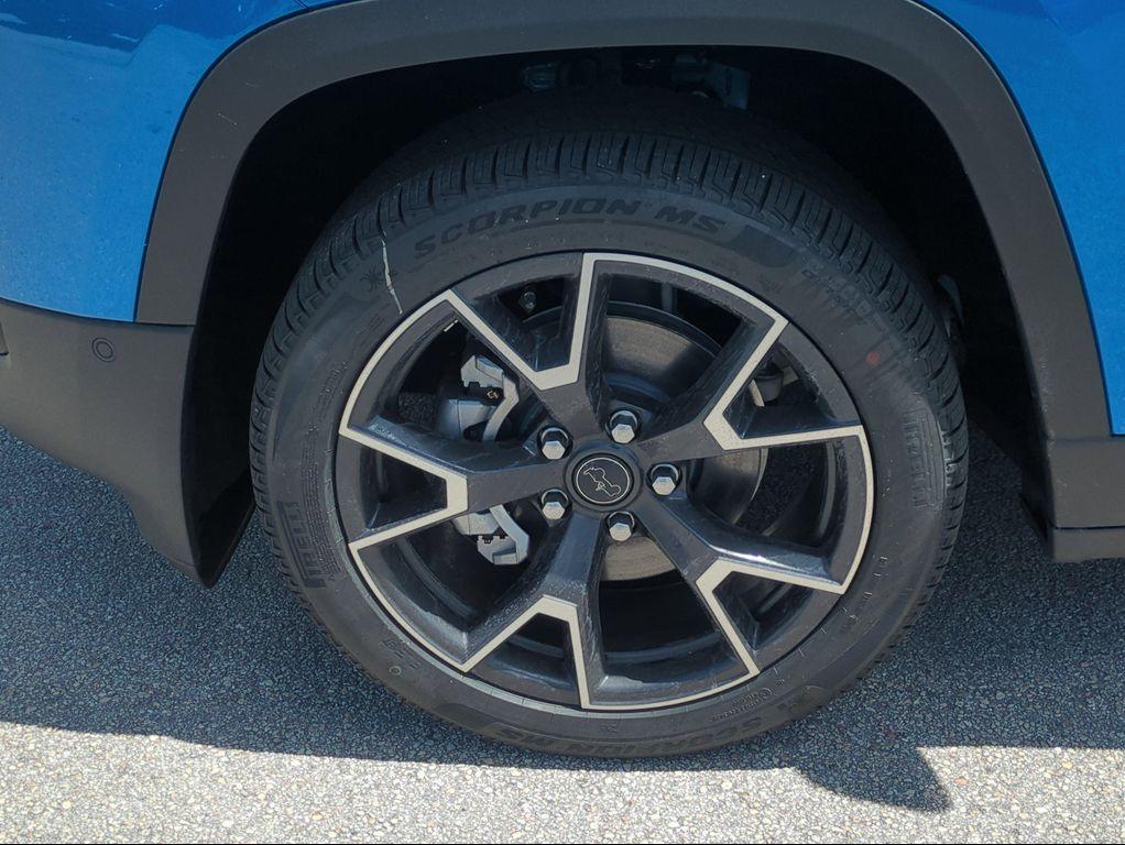 new 2026 Jeep Cherokee car, priced at $40,949