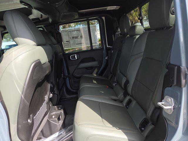 new 2025 Jeep Gladiator car, priced at $52,190