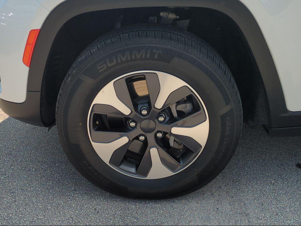 used 2024 Jeep Grand Cherokee 4xe car, priced at $26,530