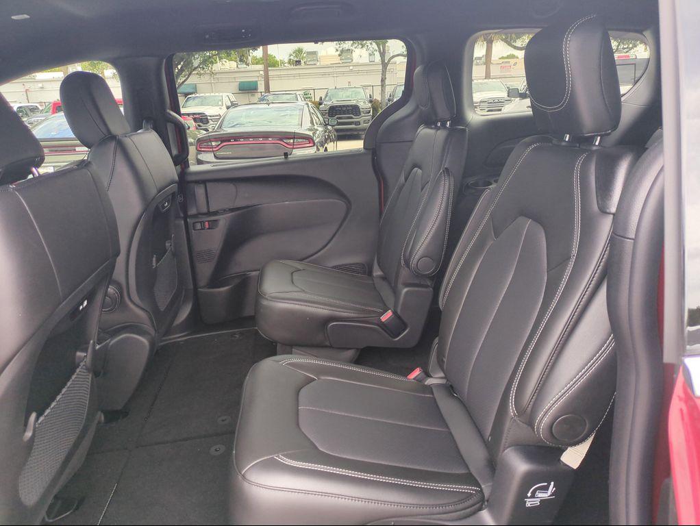new 2027 Chrysler Pacifica car, priced at $46,075