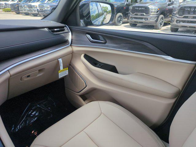 new 2026 Jeep Grand Cherokee L car, priced at $41,294