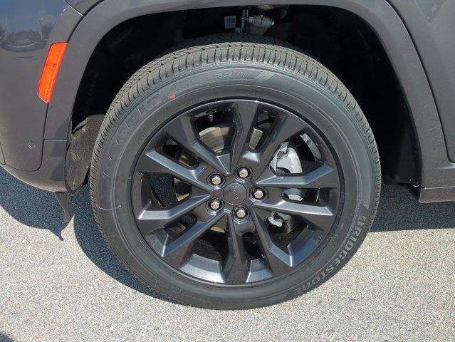 new 2026 Jeep Grand Cherokee car, priced at $48,290
