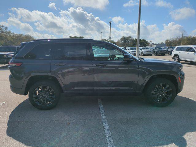 new 2026 Jeep Grand Cherokee car, priced at $48,290