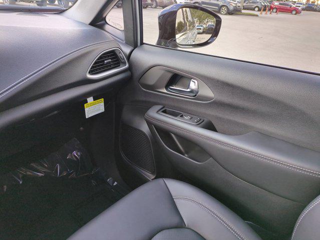 new 2026 Chrysler Pacifica car, priced at $44,004