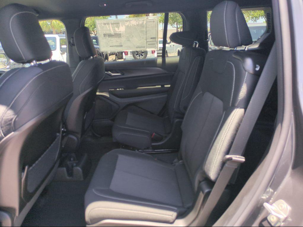 new 2026 Jeep Grand Cherokee L car, priced at $36,947