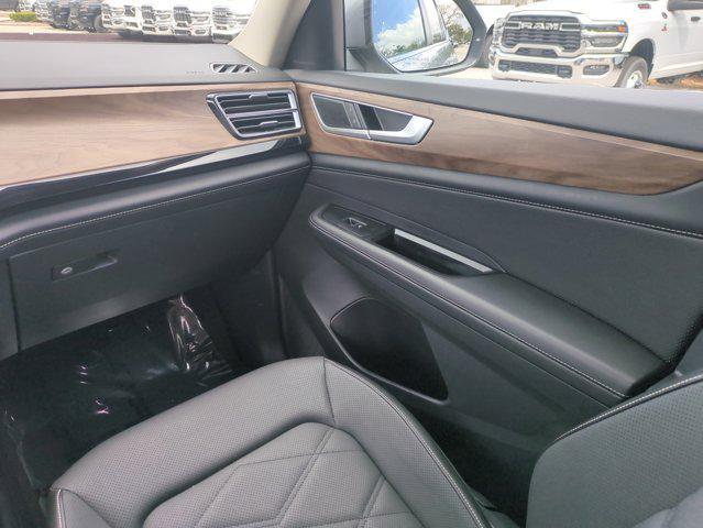 used 2024 Volkswagen Atlas car, priced at $23,128