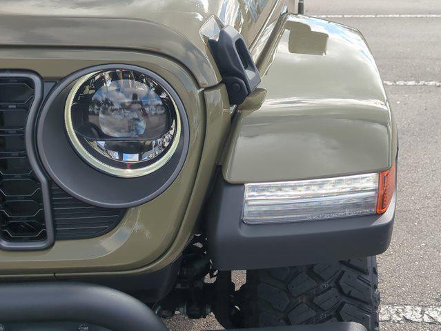new 2026 Jeep Gladiator car, priced at $45,641