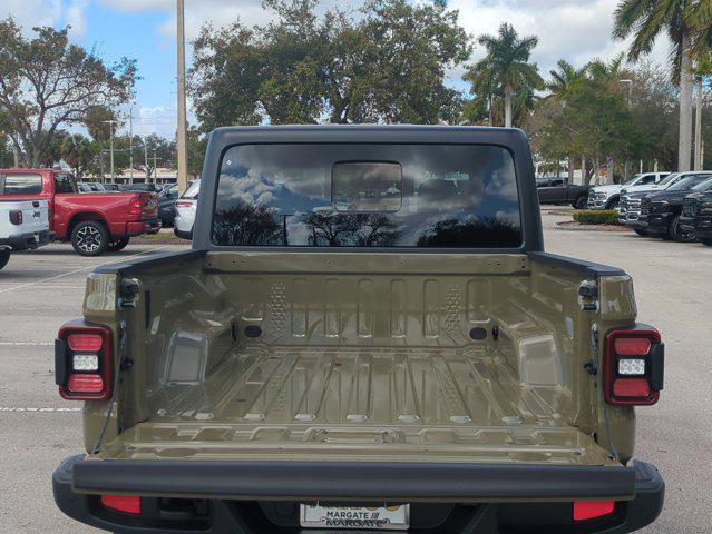 new 2026 Jeep Gladiator car, priced at $45,641