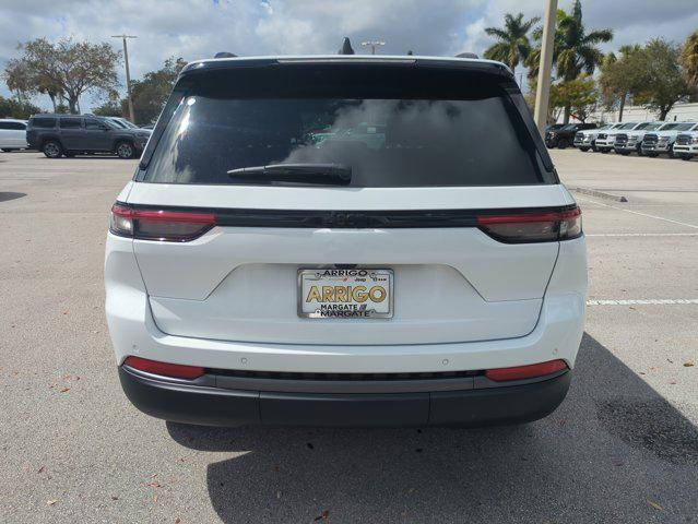 new 2026 Jeep Grand Cherokee car, priced at $40,959
