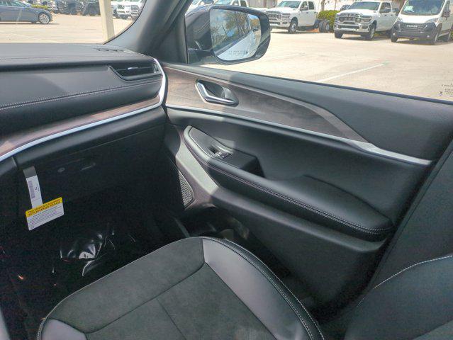 new 2026 Jeep Grand Cherokee car, priced at $40,959