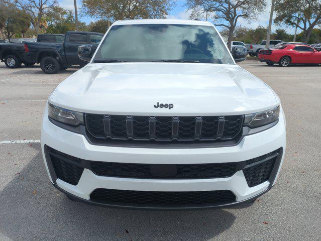 new 2026 Jeep Grand Cherokee car, priced at $40,959