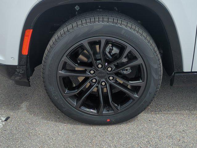 new 2026 Jeep Grand Wagoneer L car, priced at $94,162