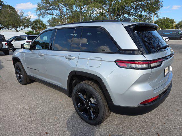 new 2025 Jeep Grand Cherokee car, priced at $34,990