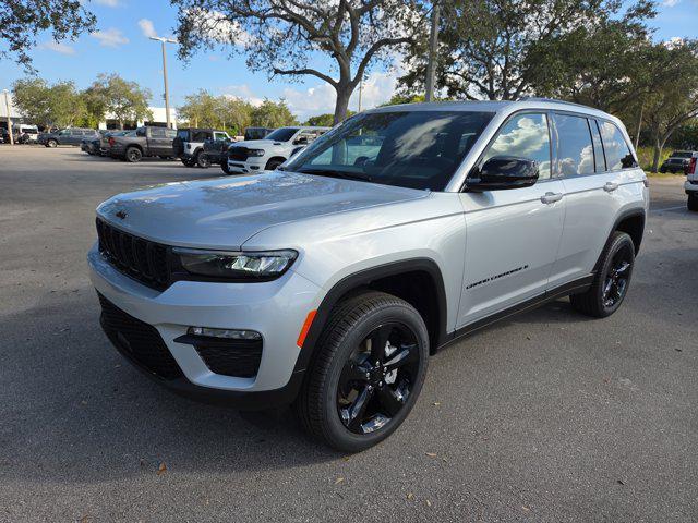 new 2025 Jeep Grand Cherokee car, priced at $34,990