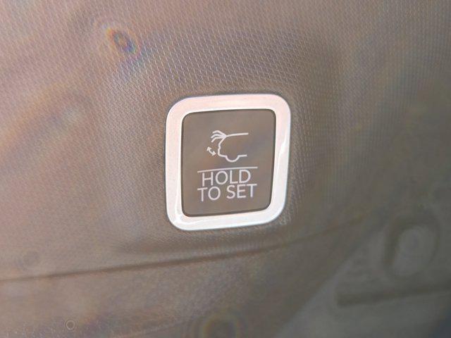 new 2025 Jeep Grand Cherokee car, priced at $34,990