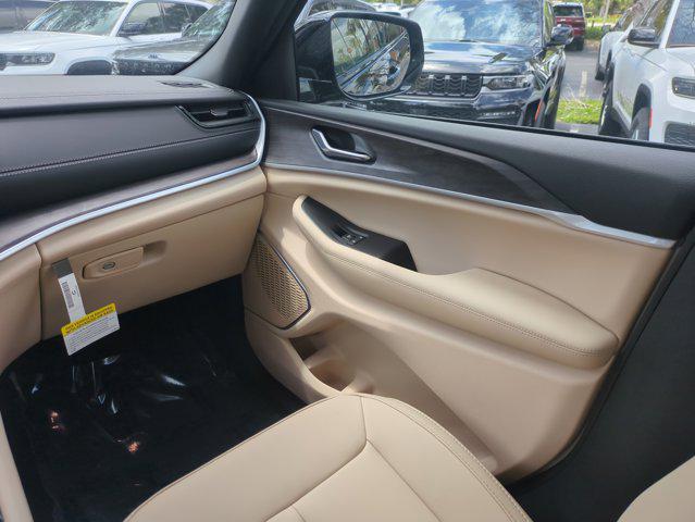 new 2026 Jeep Grand Cherokee car, priced at $44,279