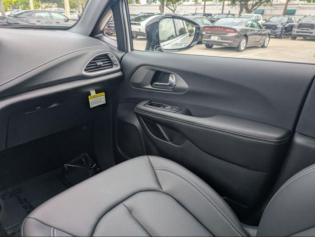 new 2027 Chrysler Pacifica car, priced at $46,075