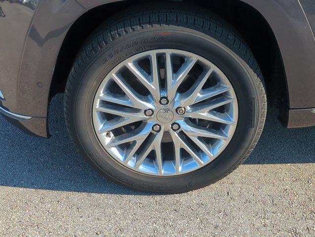 used 2017 Jeep Grand Cherokee car, priced at $18,086