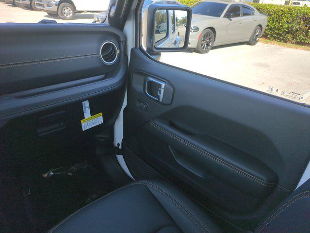 new 2026 Jeep Gladiator car, priced at $43,990