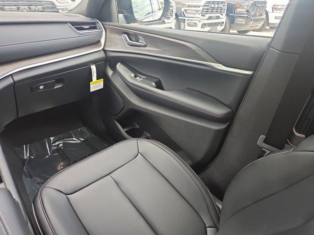 new 2025 Jeep Grand Cherokee L car, priced at $39,081