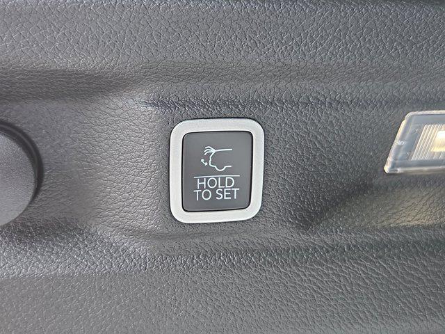 new 2025 Jeep Grand Cherokee L car, priced at $39,081