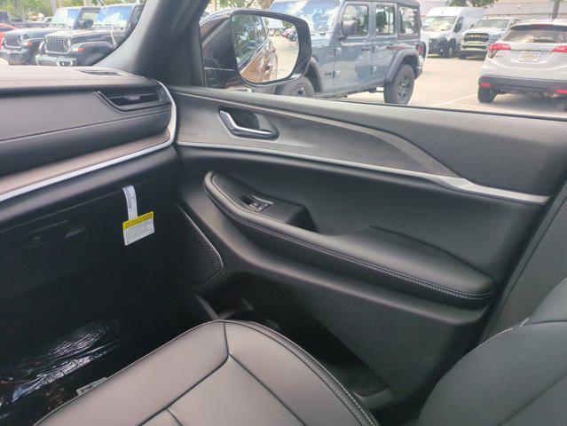 new 2026 Jeep Grand Cherokee car, priced at $41,421