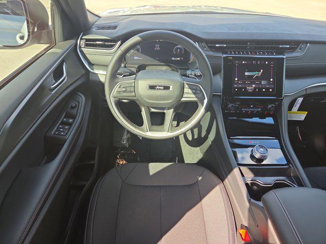 new 2025 Jeep Grand Cherokee car, priced at $32,395