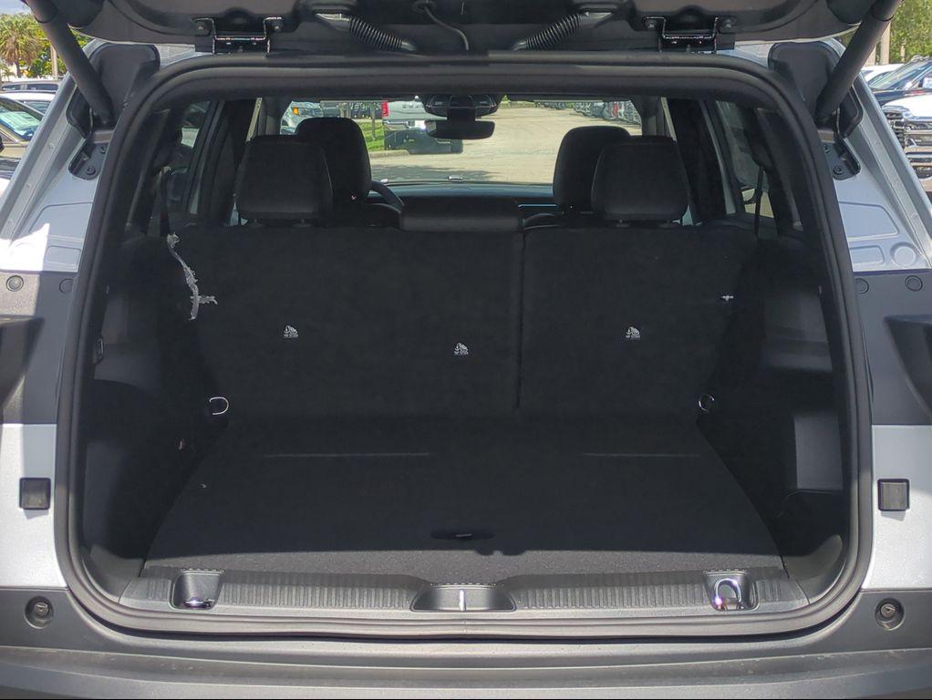 new 2026 Jeep Cherokee car, priced at $37,262