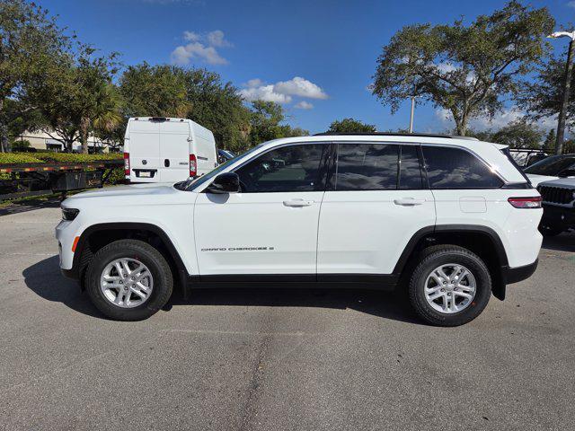 new 2025 Jeep Grand Cherokee car, priced at $37,001