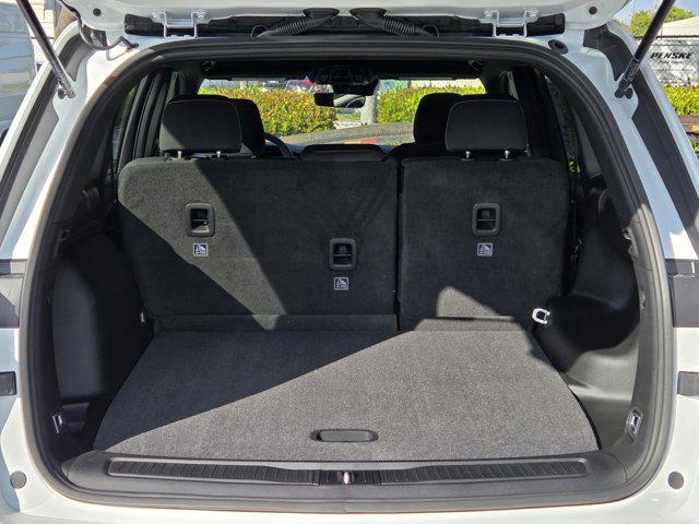 new 2025 Jeep Grand Cherokee car, priced at $37,001