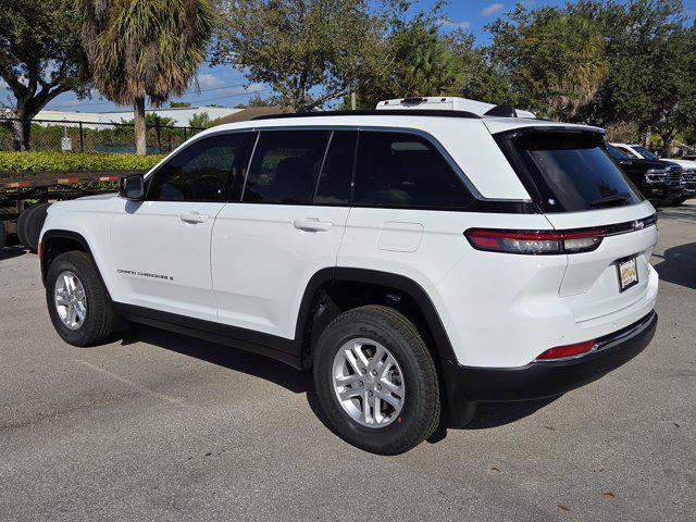 new 2025 Jeep Grand Cherokee car, priced at $37,001