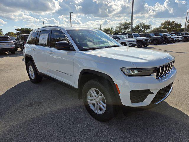 new 2025 Jeep Grand Cherokee car, priced at $37,001