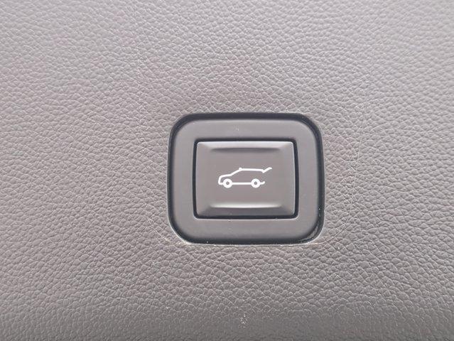 used 2020 Chevrolet Traverse car, priced at $21,856