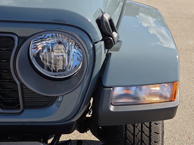 new 2026 Jeep Gladiator car, priced at $40,906