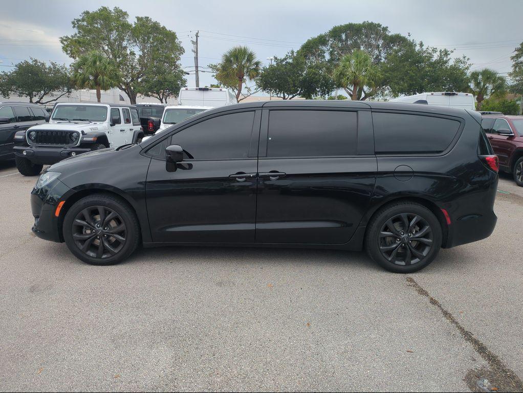 used 2020 Chrysler Pacifica car, priced at $15,715