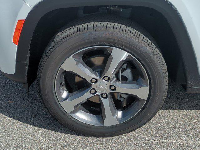 new 2026 Jeep Grand Cherokee car, priced at $40,922