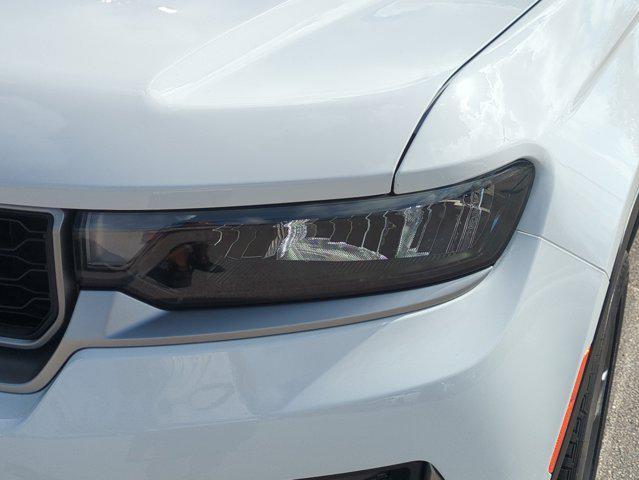 new 2026 Jeep Grand Cherokee car, priced at $40,922