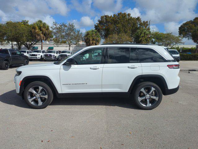 new 2026 Jeep Grand Cherokee car, priced at $40,922