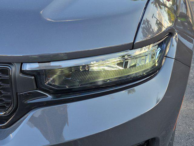 new 2025 Jeep Grand Cherokee car, priced at $39,520