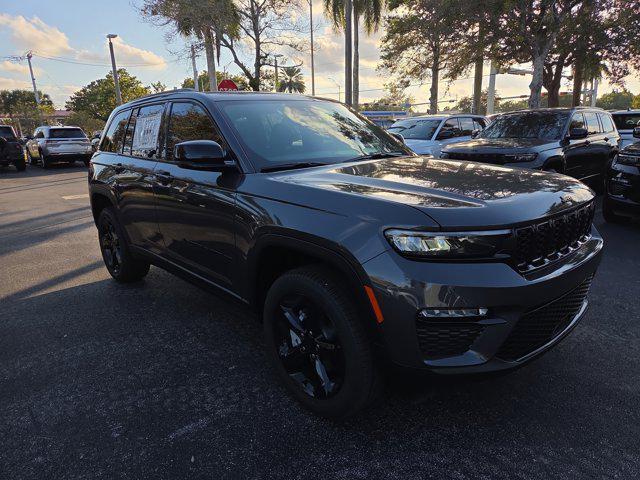 new 2025 Jeep Grand Cherokee car, priced at $39,520