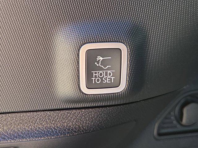 new 2025 Jeep Grand Cherokee car, priced at $39,520